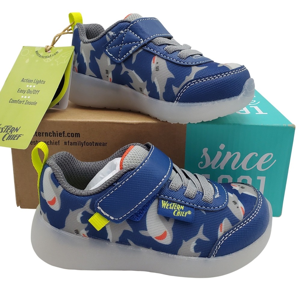 Western Chief Flash Feet SIZE 6 Boys Shark Light Up LED Sneakers Blue